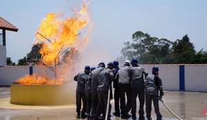 Onde Encontrar Curso de Bombeiros em SP na Carapicuíba - Curso de Treinamento de Bombeiros