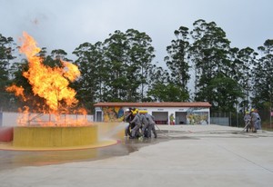 Quando Custa Treinamento de Brigadistas para Combate a Incêndio Aldeia da Serra - - Empresa para Treinamento de Brigada de Incêndio