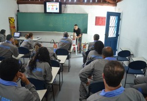 Simulado de Abandono de Edifício no Rio Pequeno - Palestra de Plano de Abandono