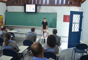 Treinamento de Bombeiro no Jaguaré - Curso de Bombeiro Aeródromo