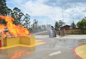 Treinamentos de Brigada contra Incêndio no Alto de Pinheiros - Empresa para Treinamento de Brigadistas para Combate a Incêndio